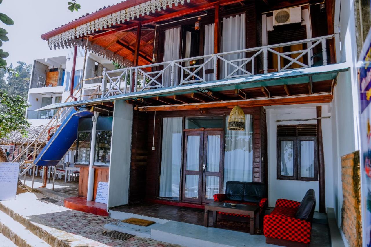 Coral Beach Hotel Mirissa Dış mekan fotoğraf