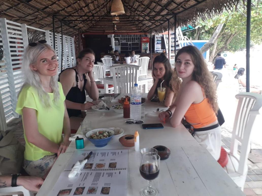 Coral Beach Hotel Mirissa Dış mekan fotoğraf
