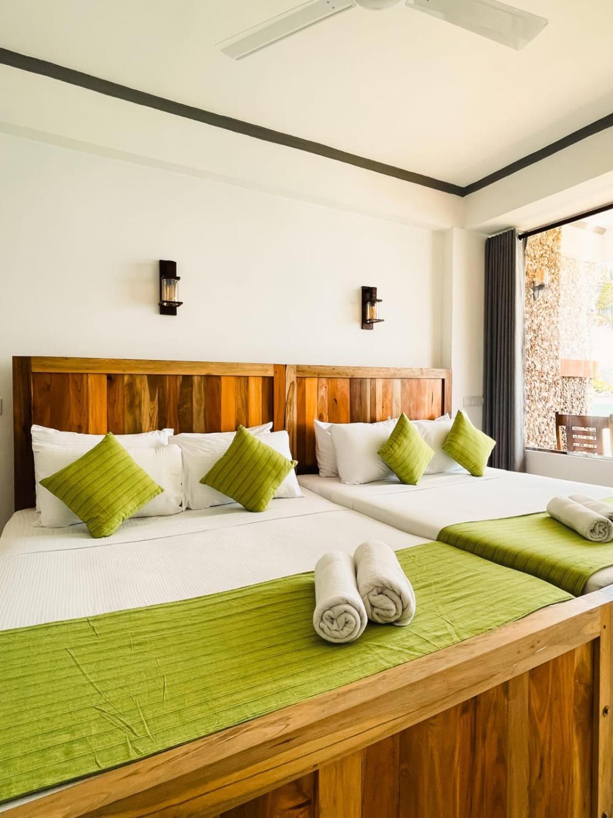 Coral Beach Hotel Mirissa Dış mekan fotoğraf