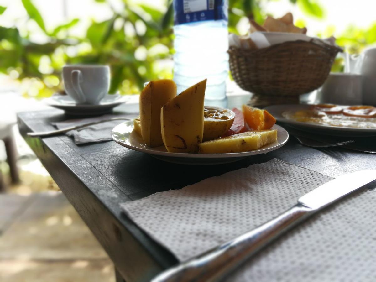 Coral Beach Hotel Mirissa Dış mekan fotoğraf