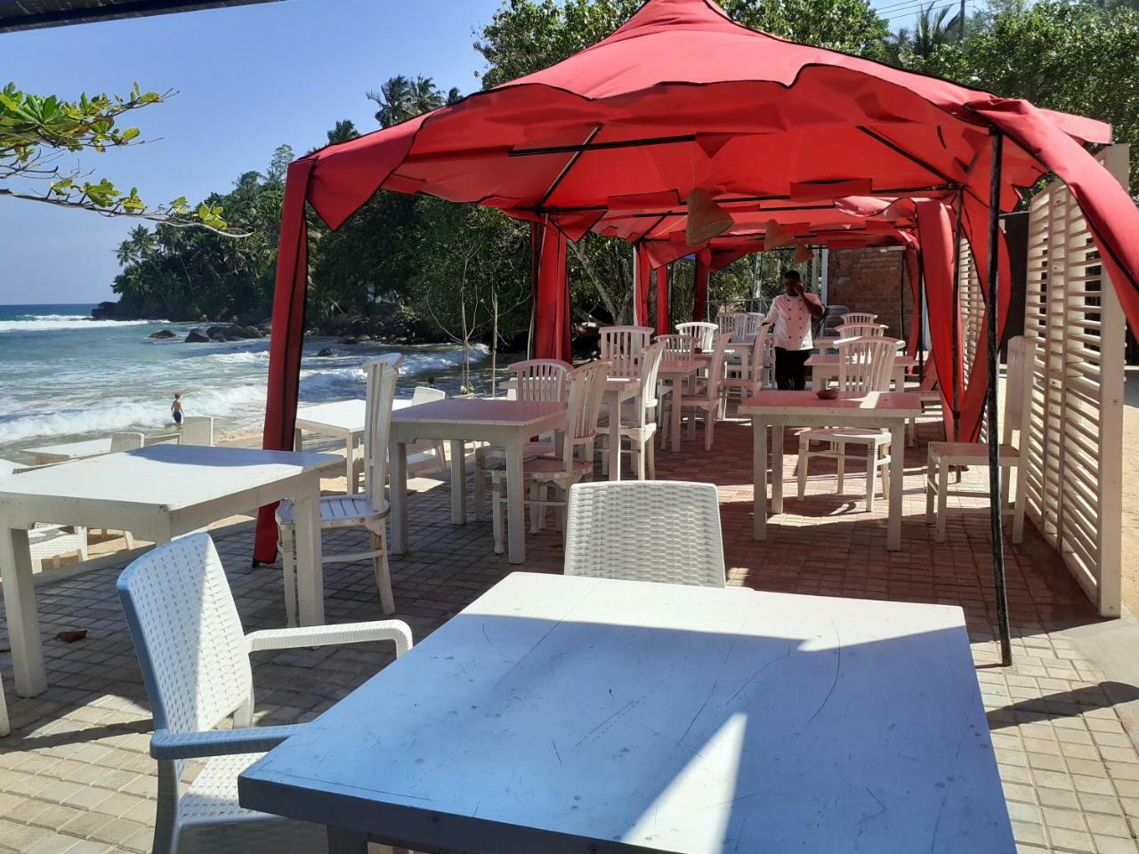 Coral Beach Hotel Mirissa Dış mekan fotoğraf